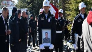 VEFAT EDEN POL�S MEMURU SON YOLCULU�UNA U�URLANDI