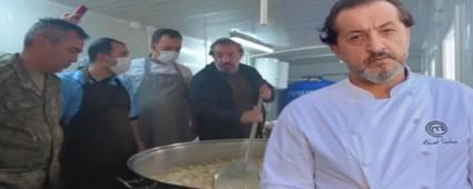 BOLULU MEHMET �EF, HATAY\'DA ASKERLERLE B�RL�KTE YEMEK P���RD�