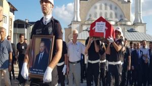 ERKAN KILI�, M�LK�YE M�FETT��� YAVUZ\'UN CENAZES�NE KATILDI