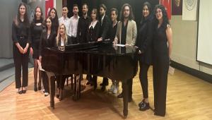 M�Z�K B�L�M� ��RENC�LER�M�ZDEN P�YANO KONSER�