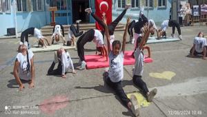 Minik Bilim �nsanlar�, B�y�k �catlar�n� Sundu