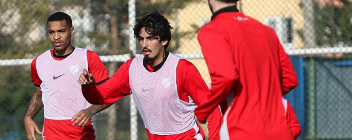 D�YARBAKIR'DA KADER MA�I: BOLUSPOR SAHNE ALIYOR