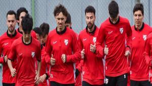 AMED SF MA�I �NCES� KIRMIZI-BEYAZLILARDA TAKT�K MESA�!